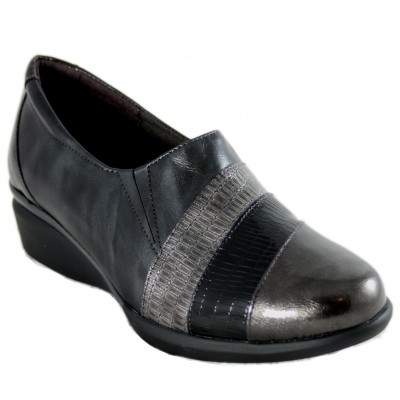 Doctor Cutillas 55955 - Leather Closed Shoes in Silver and Black Colors with Removable Insole and Side Rubber