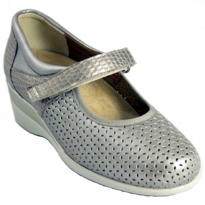 Alviflex 8046 - Holed Leather Mary Janes With Removable Insole Color Cava